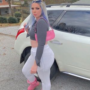 Meet your Posher, Shayla